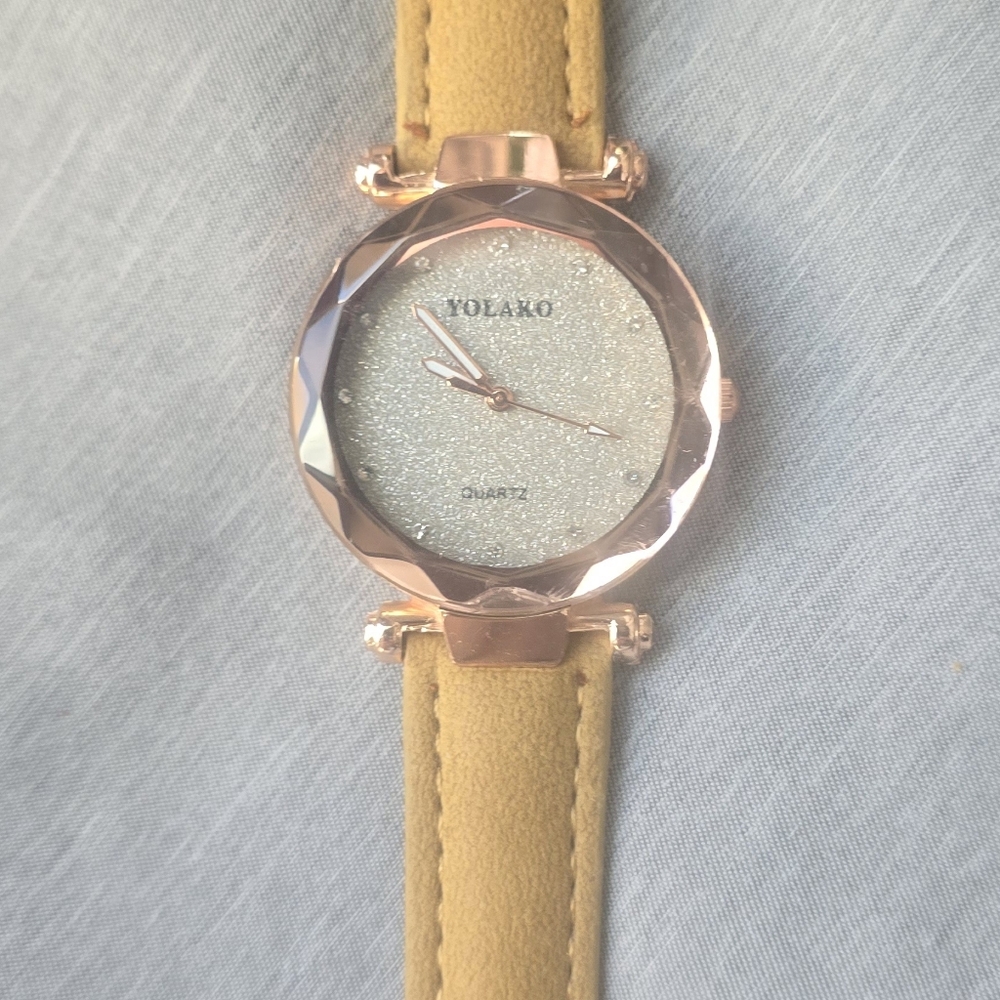 Yolako Quartz Watch – Rose Gold & Glitter Dial,